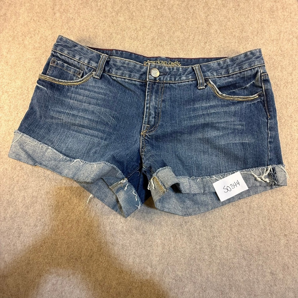 American Eagle Denim Shorts Womens 14 Blue Medium Wash Raw Hem Cuffed Cotton